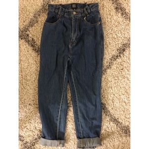 Urban Outfitters BDG Pleated Mom Jeans Sz 26